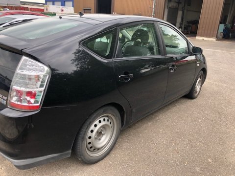 TOYOTA Prius II pour pièces détachées dans casse auto Strasbourg